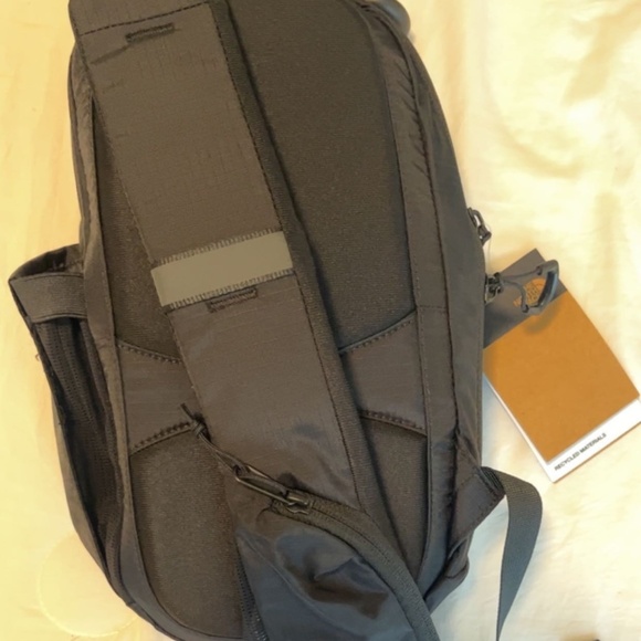 The North Face Borealis Sling Bag - Picture 3 of 8